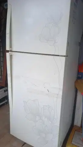 Kulkas LG 2 Pintu Second