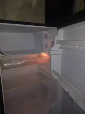 Kulkas sharp 1 pintu mulus