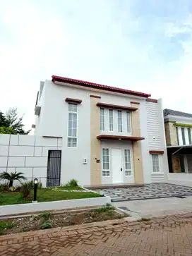 Rumah Furnish + Kolam renang De Clove