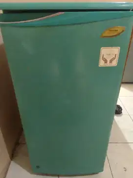 Kulkas bekas orisinil