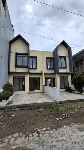 Dijual rumah siap huni di ciganitri buah batu bandung bisa kpr