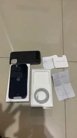 Iphone 13 Ibox IDA 128Gb midnight garansi on like new