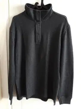 KAOS LENGAN PANJANG.
