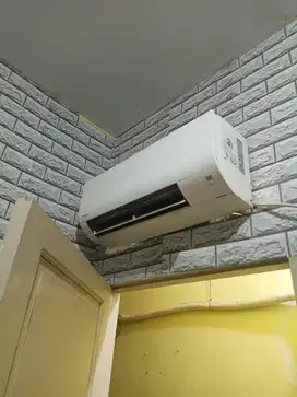 AC merk Daikin 1/2 PK