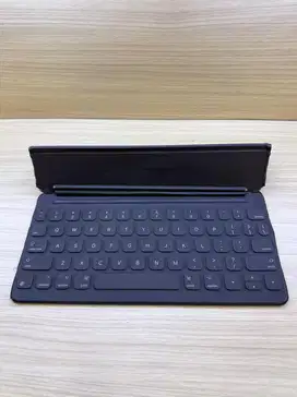SMART KEYBOARD IPAD GEN 9 - SECOND APPLE