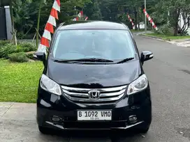 DP RENDAH HONDA FREED PSD AT 2014 HITAM