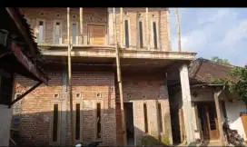 Dijual rumah 2 lantai SHM luas tanah 249