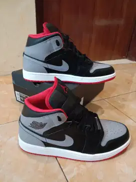 Air Jordan 1 Mid