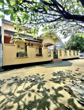 Dijual rumah hook siap huni  luas tanah 241m di pekayon galaxy
