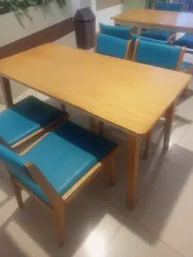 Meja bekas Cafe