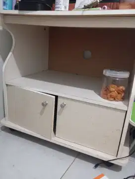 MEJA PUTIH Serbaguna