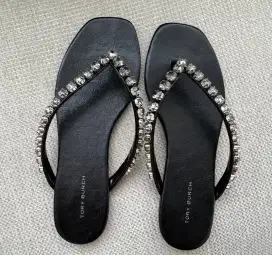 ᪥  TORY BURCH crystal flat thong black sandal
᪥  Authentic 100%