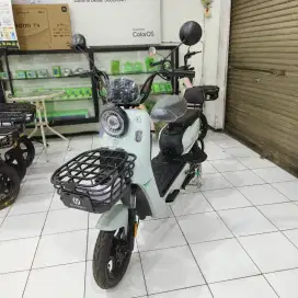 SEPEDA LISTRIK SEVENBOT