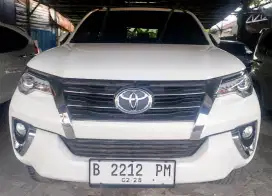 Dijual Toyota Fortuner SRZ 2017 Matic Bensin