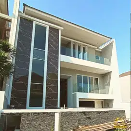 DIJUAL RUMAH CITRALAND RAFFLES GARDEN MINIMALIS MODERN BARU GRES
