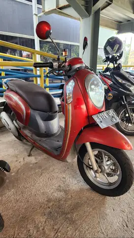 Honda Scoopy 2016