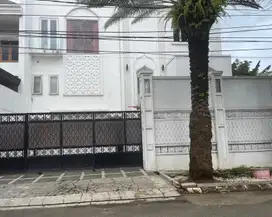 Rumah di Komplek Vila Inti Persada Pamulang Timur TangSel