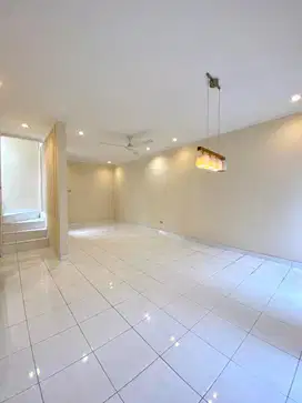 DIJUAL RUMAH MURAH 2 LANTAI BEBAS BANJIR DI CLUSTER BARU KOTA WISATA!