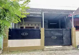 Jual Cepat Rumah Luas 105 m2 di Medaeng Waru, Sidoarjo