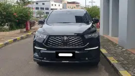 Toyota kijang innova zenix q hybrid cvt modelista tss 2024 hitam