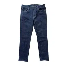 UNIQLO JEANS ULTRA STRETCH SKINNY FIT TAPERED DARK INDIGO BLUE JEANS (