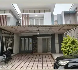 Rumah siap huni di cluster lavaletta modernland bebas banjir