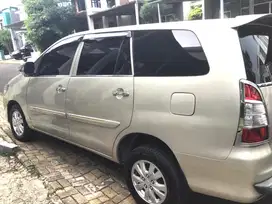 Toyota Kijang Innova 2012 Bensin