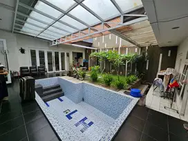 Rumah Bagus Semi Furnished ada kolam Renang di Komplek Muara Indah