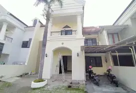 RUMAH MOJOKLANGGRU DEKAT UNAIR GALAXI MALL DARMA HUSADA DR SUTOMO SBY
