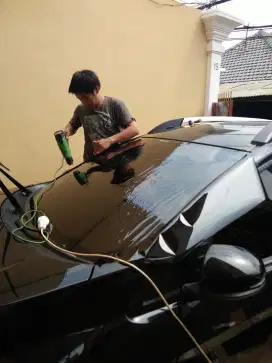 Kaca film membuat tampilan kendaraan lebih menarik