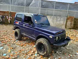 Suzuki Jimny 1990 Bensin