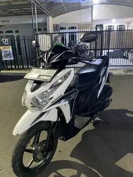 Vario 125 KZR Techno CBS ISS Warna Putih Silver