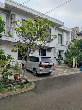 DIJUAL CEPAT RUMAH  CLUSTER IMPERIUM DESIGN LIPPO KARAWACI BARAT
