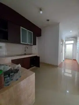 Disewakan Rumah di PHG Gading Serpong  Cluster Emerald  Rumah Sudut