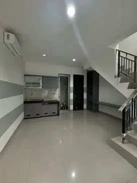 Dijual dan disewakan Rumah interior design PIK2