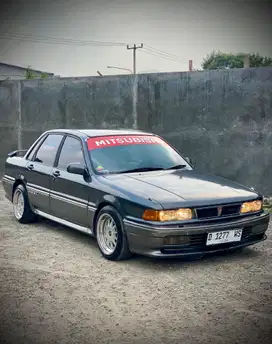 Mitsubishi Eterna 1990 Bensin