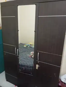 Lemari 3 pintu Jual cepet