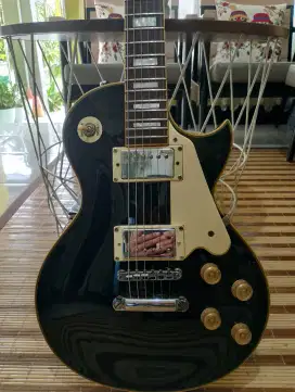 Jual gitar nah yang serius aja