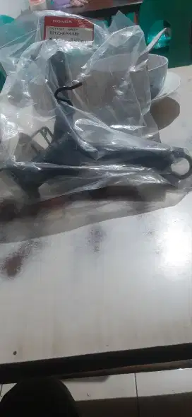 Dudukkan segitiga stang stir supra x125