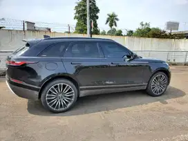 Range Rover Velar 2.0 2017 Hitam