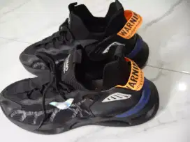 Sepatu sport casual size 41 fit41/42 Sol karet tebal baru