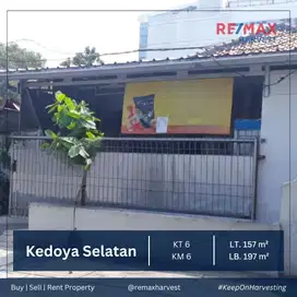 RUMAH LEBAR 9 METER SANGAT STRATEGIS DI KEDOYA SELATAN JAKARTA SELATAN