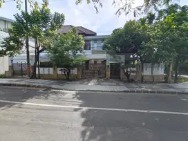 Disewakan Rumah Gayungsari Barat Jalan Kembar Cocok Untuk Resto / Cafe