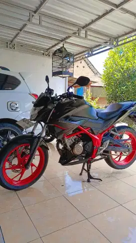 CB 150R streetfire