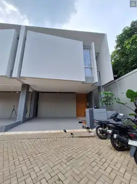 CLUSTER 2 LANTAI MODERN SERPONG BSD