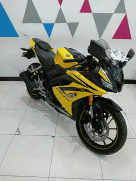 Yamaha R15 V3 Kuning Limited Edition