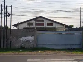 GUDANG Tepi 0 jalan raya Suko