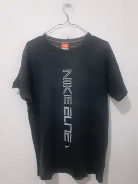 Kaos NIKE Colab