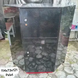 Lemari serbaguna multiplek