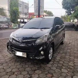 Toyota Avanza Veloz 1.5 Automatic tahun 2012
